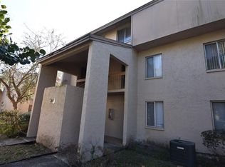 7601 Abbey Ln APT B, Tampa, FL 33617