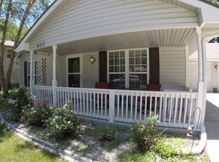 602 Hamblen Rd, Greenwood, MO 64034