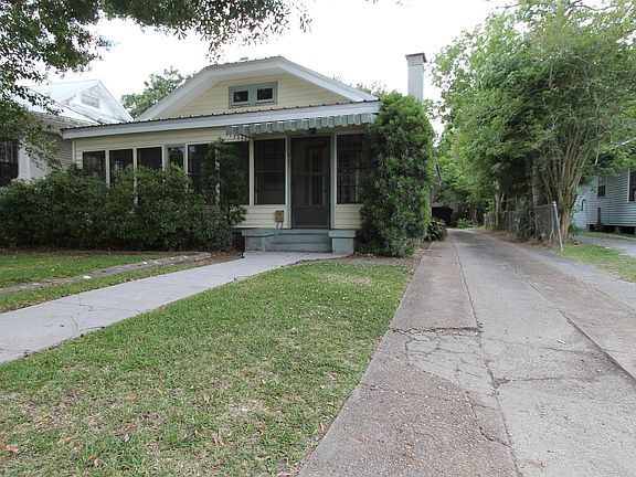 4th image of 821 W Main St