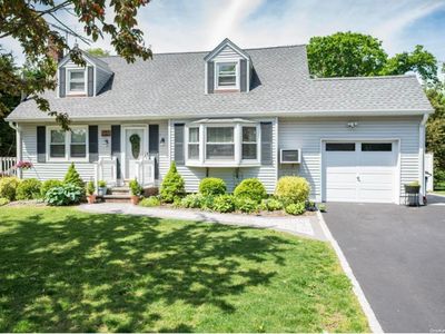 131 Lodge Avenue, Huntington Station, NY, 11746