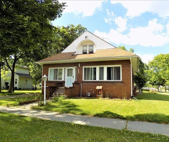 1st image of 900 W Wolf Ave
