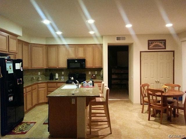 2nd image of 1558 Banyon St
