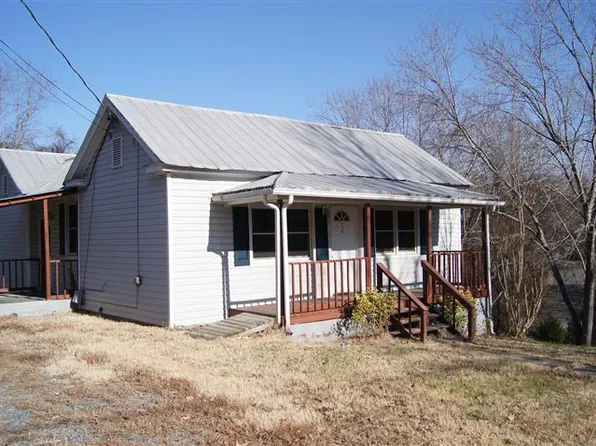 716 Davis St, Eden, NC 27288