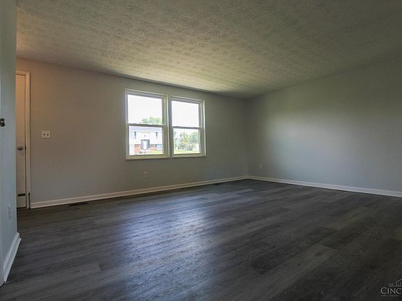 4th image of 1394 Karahill Dr