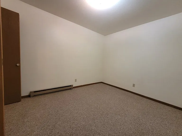 2129 Michelle Ct — Photo 10