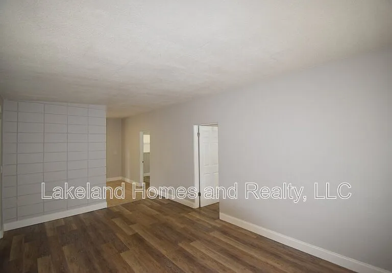 730 26th St NW — Photo 9