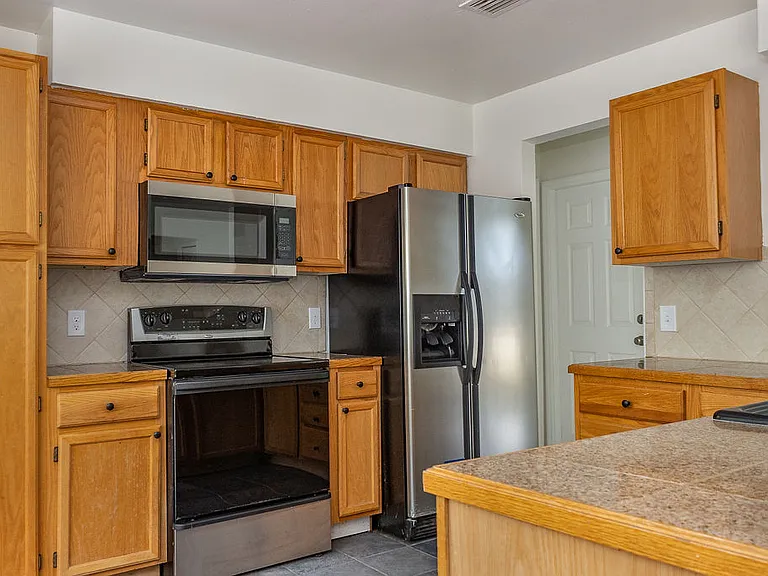2254 Matthew Cir — Photo 4
