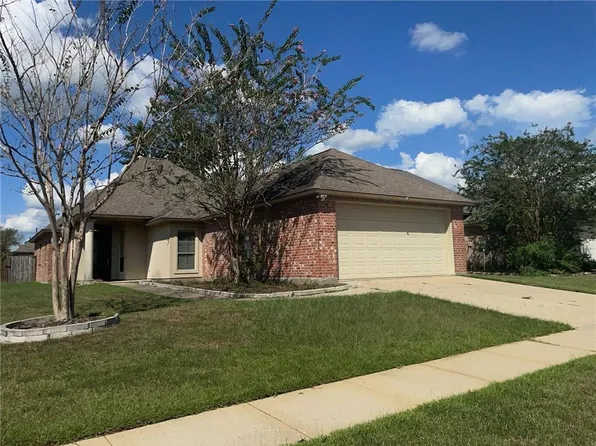 2621 Middletowne Dr, Zachary, LA 70791