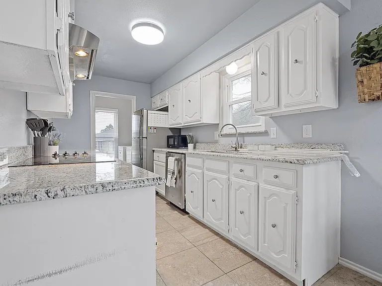 Woodmeadow Ct — Photo 8