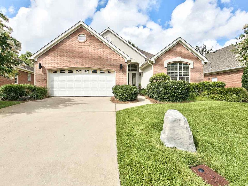 1st image of 3058 Sawgrass Cir