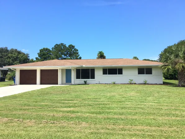 714 Magellan Dr, Sarasota, FL 34243