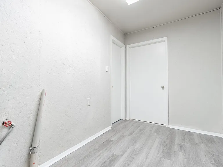 3806 Armour Ave — Photo 17