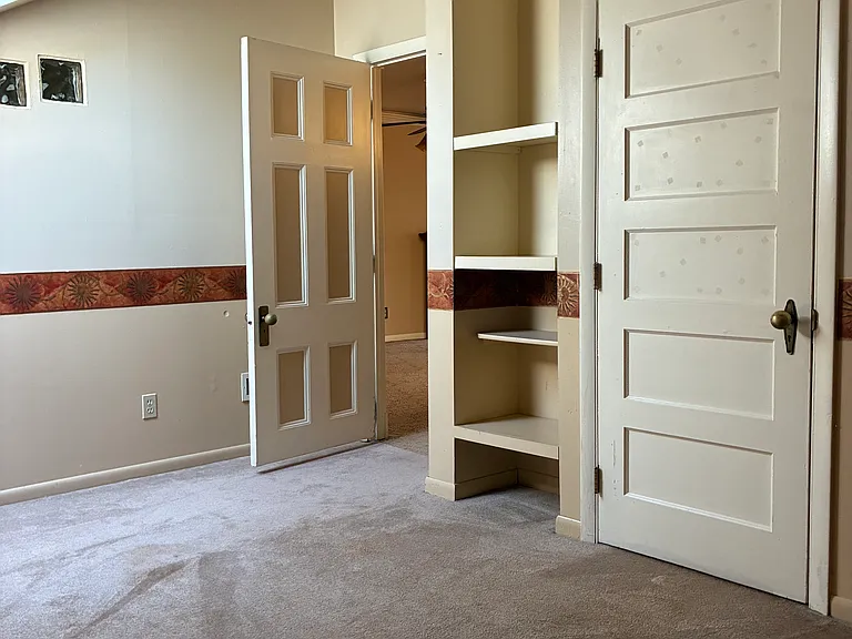 1321 Wood Ave #8 — Photo 15