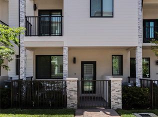 4552 NW 83rd Path, Doral, FL 33166
