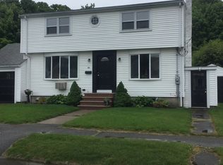 36 Dexter St, Peabody, MA 01960