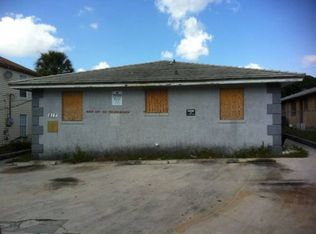 817 W 5th St, Riviera Beach, FL 33404