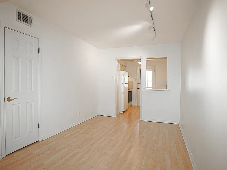 4211 Newton Ave #209 — Photo 12