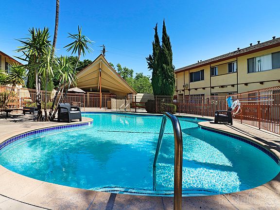 5th image of 890 S Rosemead Blvd #23