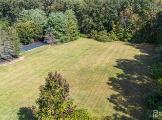 7 Gulicks Ln, Cranbury, NJ 08512