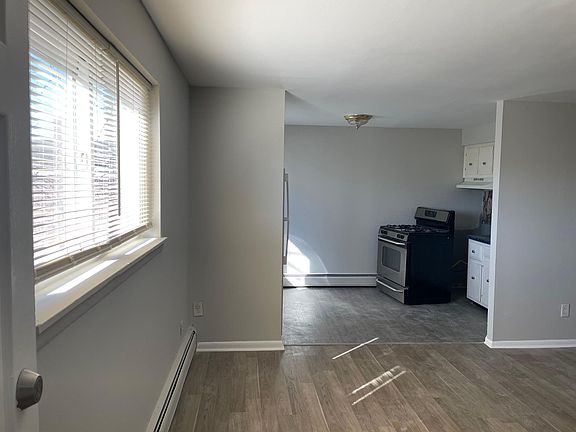 4th image of 4818 Unruh Ave Floor 2