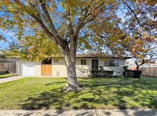 7000 Demaret Dr, Sacramento, CA 95822