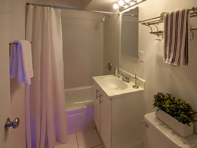 Monticello Apartments — Photo 24