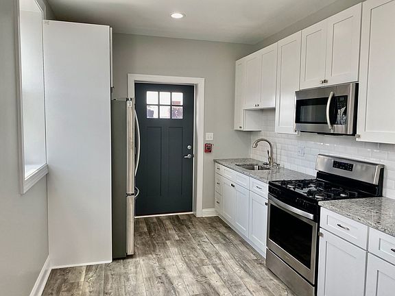 4th image of 2240 S 11th St Floor 3