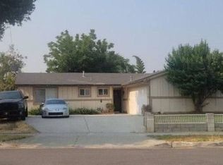 826 Railroad St, Corona, CA 92882 | Zillow