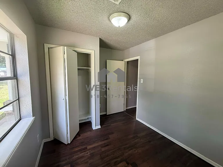 1116 Maple St — Photo 17