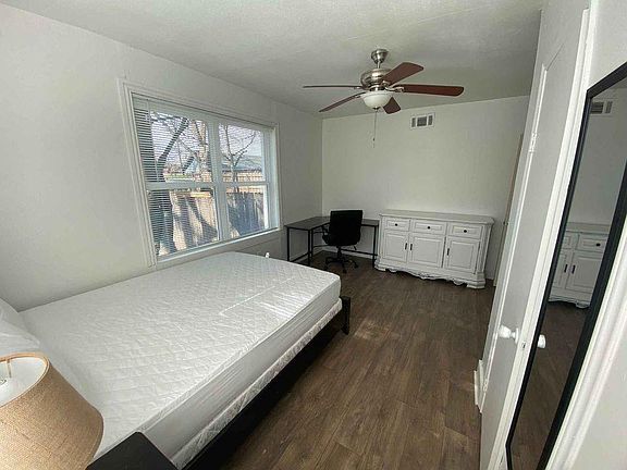 5th image of 3218 Townsend Dr