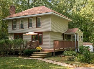 36 Gray Oaks Ln, Oakham, MA 01068