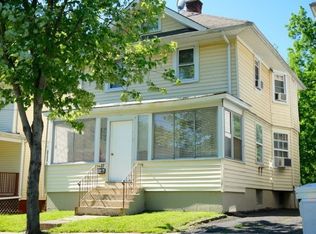 86 3rd St, Somerville, NJ 08876