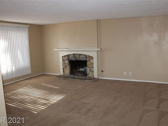 5th image of 2744 Karen Ave #1