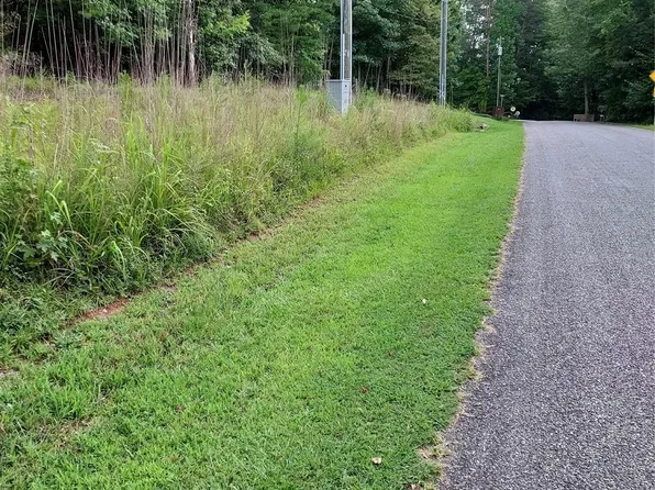 1566 State Rd, Columbus, NC 28722