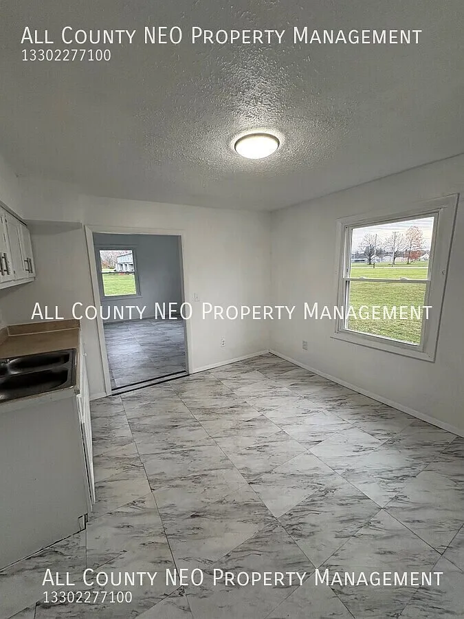 4BR/1BA Move-In Ready Home! Schedule Your Tour Today! — Photo 3