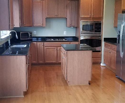 4th image of 15160 Santander Dr