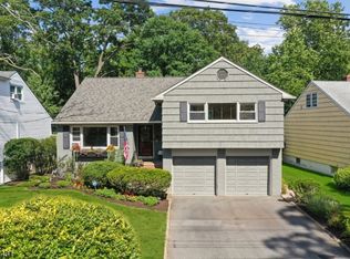 8 Maplewood Ave, Maplewood, NJ 07040