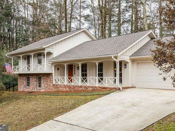 2574 Sugarplum Ct, Atlanta, GA 30345