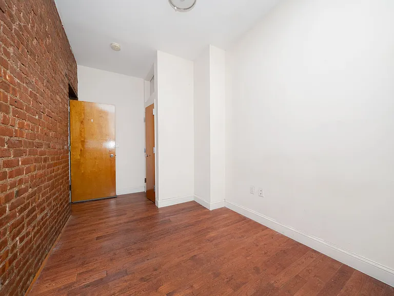 945 Saint Nicholas Ave #1D — Photo 9