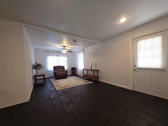 2nd image of 409 E Houston St