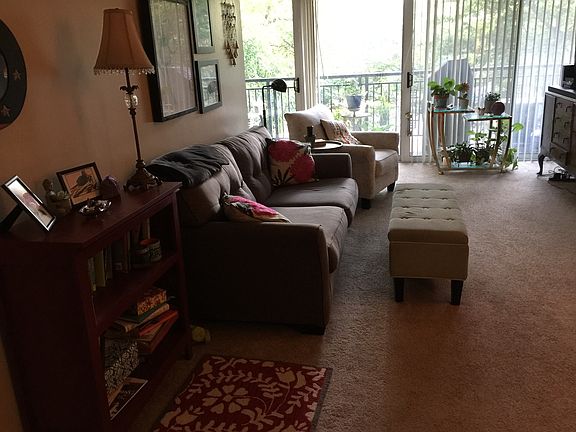 3rd image of 6000 Oakwood Dr APT 2A