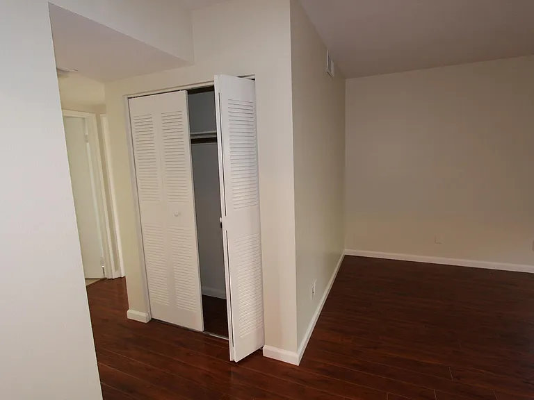1308 Palos Verdes Dr #1 — Photo 7
