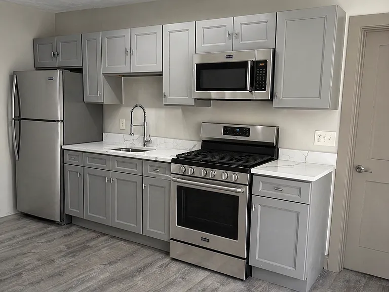 26 Newhall St #14 — Photo 1
