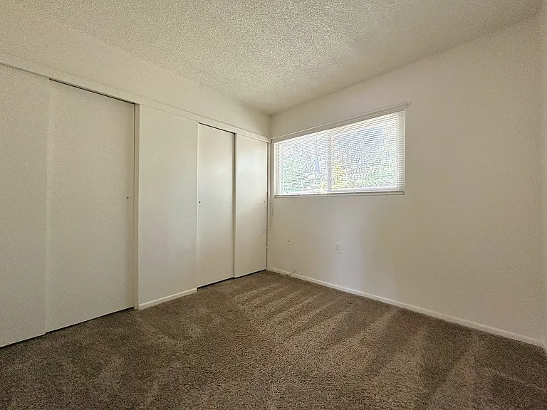 Agate Ave. - 1342 — Photo 8