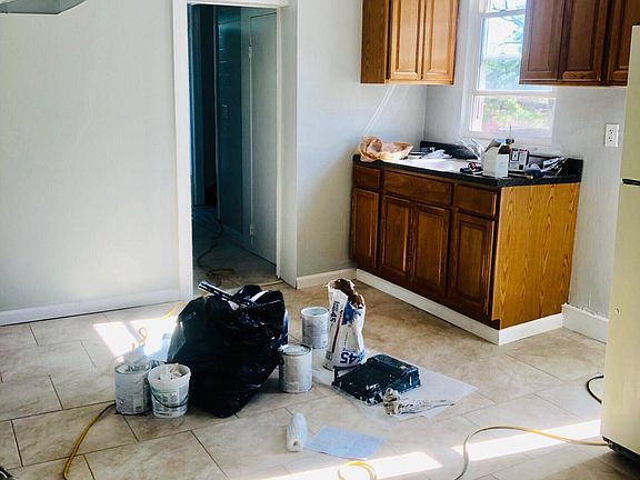 3rd image of 96 Carlisle St #1