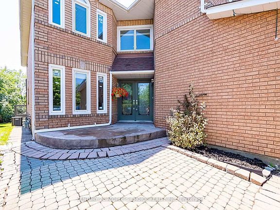 4th image of 86 Valonia Dr