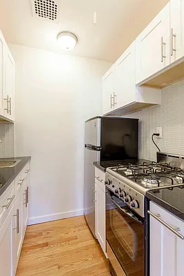 Rented by Compass | media 20