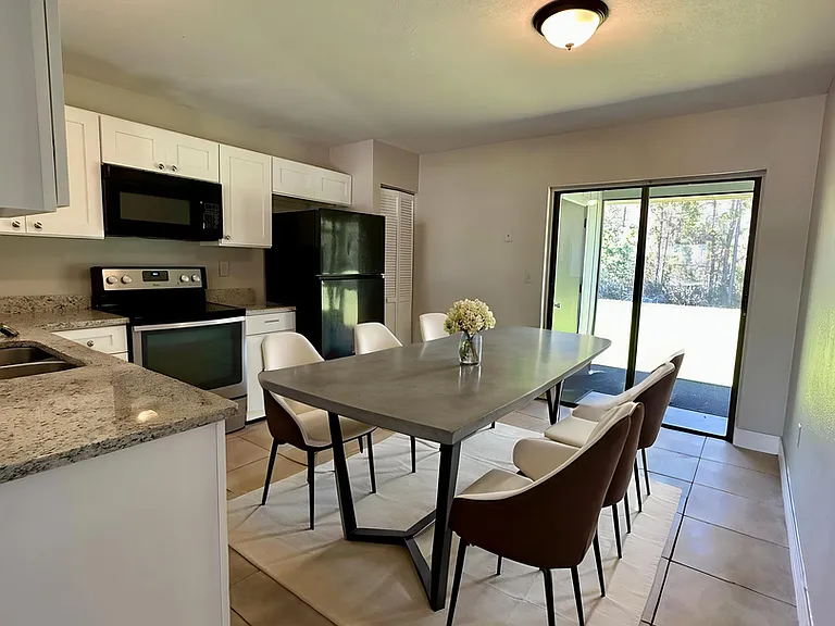 544 Imperial Pl — Photo 5