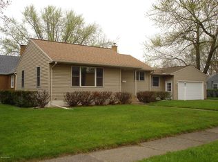 801 Columbia Ave, Saint Joseph, MI 49085