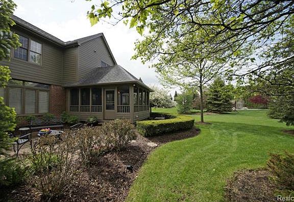 2nd image of 12475 Glenview Ct